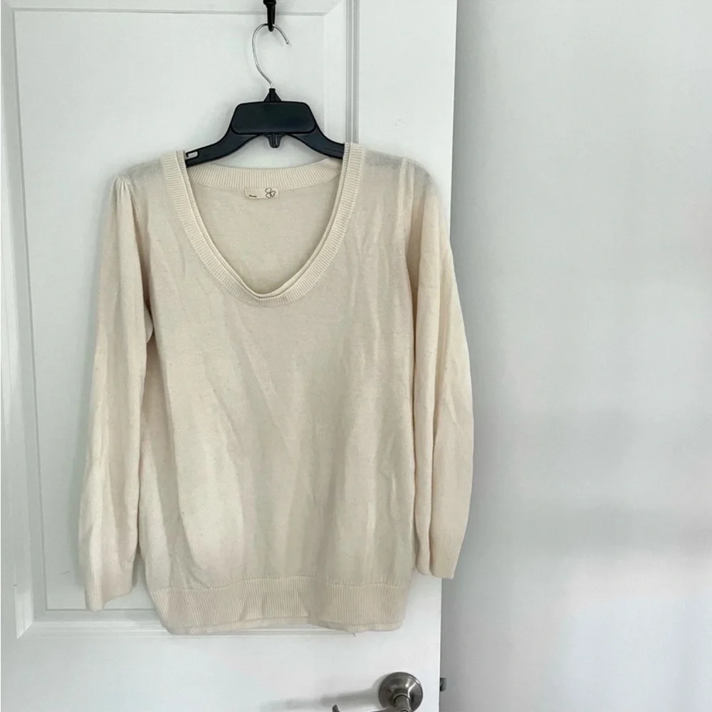 Phrase Soft Acrylic Scoop Neck Sweater Cream Size M